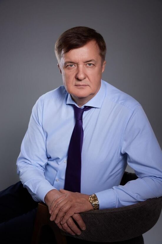 Непомнящий Виктор Николаевич
